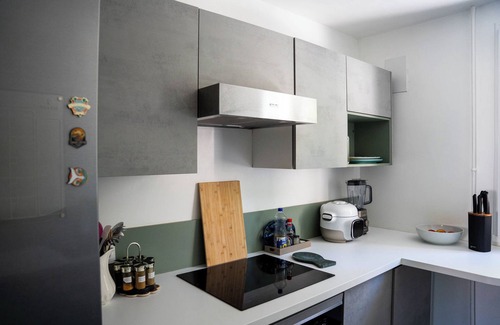 Gorge de Loup Apartment | Quiet apartment with parking - 5 minutes by metro from Vieux Lyon