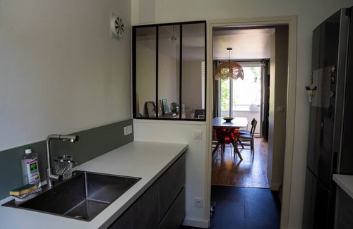 Gorge de Loup Apartment | Quiet apartment with parking - 5 minutes by metro from Vieux Lyon