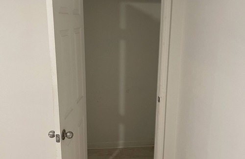 Lindridge-Martin Manor House | Quiet Basement unit in a central upscale Atlanta area