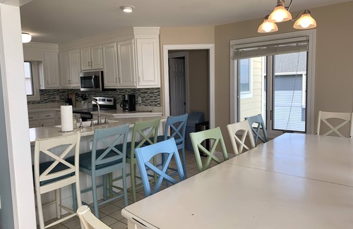 Pine Knoll Shores House | Quiet Beachfront Location, Great separate living areas for families