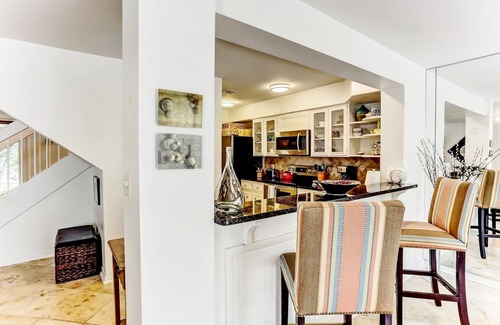 Fernandina Beach House | Quiet, Beautifully Updated Amelia Island Townhouse - Only 5 Minute Walk to Beach!
