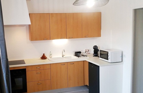 Saint-Andre Apartment | Quiet & bright 5 mins from the beach and Albères