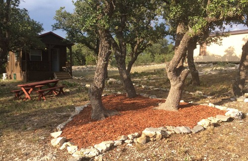 Kerrville Cabin | Quiet Cabin in the Country, 15 minutes from Fredericksburg, Pet Friendly