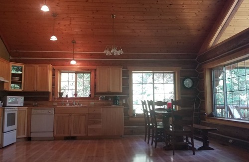 Kalispell Cabin | Quiet Cabin nested in the Many Lakes area near Bigfork and Kalispell
