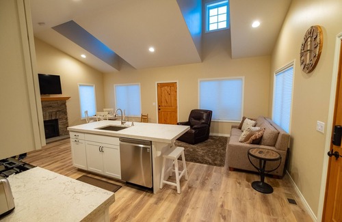 Kalispell Cabin | QUIET CABIN RETREAT, BEAUTIFUL VIEWS