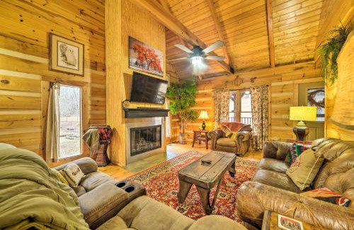 New Concord House | Quiet Cabin Retreat on 30 Acres Near Kentucky Lake