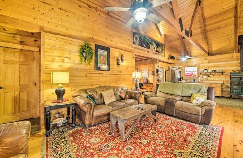 New Concord House | Quiet Cabin Retreat on 30 Acres Near Kentucky Lake