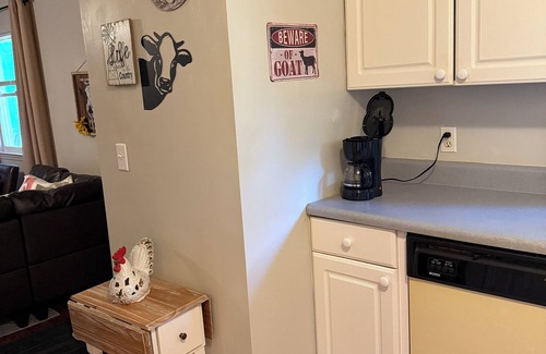 Jewell Cabin | Quiet cabin with 3 fishing ponds on lots of acres. Come enjoy the country life