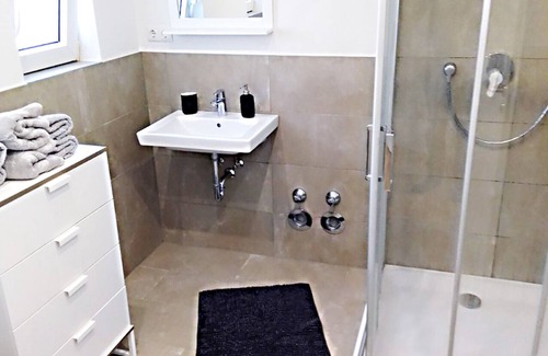 Bad Honnef Apartment | Quiet central location with parking lot