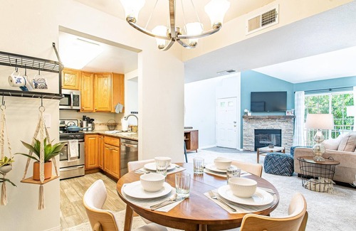 Valencia Condo | Quiet, City Center Condo - 1 Mile from Hospital