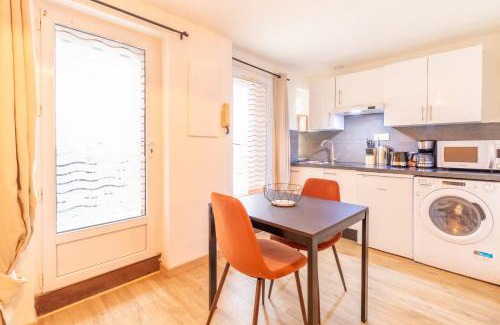 Marengo - Jolimont Apartment | Quiet cocoon of love