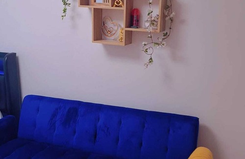 La Courneuve Apartment | Quiet, comfortable studio 1 minute from the tramway