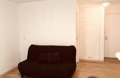 Le Cannet Apartment | Quiet, comfortable studio with plenty of light and space.