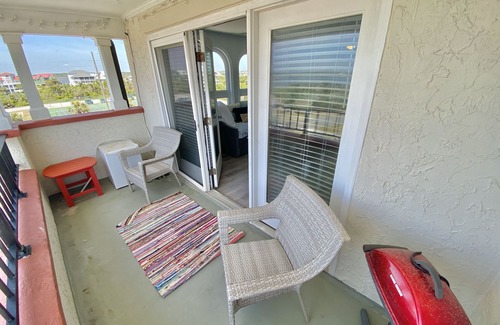 North Topsail Beach Condo | Quiet Condo with Resort-Style Amenities