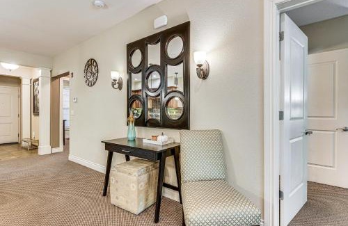Branson Apartment | Quiet Condo with Patio 3 Mi to Dtwn Branson!