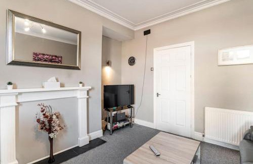 South Shields Apartment | Quiet & Cosy 3BedRoom - Great Base in South Shields near Hospital and Port of Tyne - Free Parking