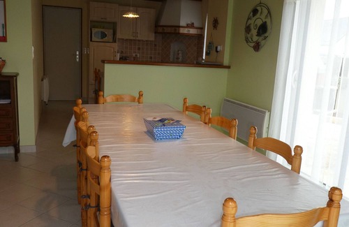 Le Croisic Cottage | Quiet cottage near beach and shops in Le Croisic with garden, Wi-Fi, 4 bedrooms