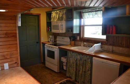 Newnata Cottage | Quiet Country Cottage Upper Level