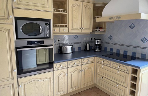 Triqueville House | Quiet country house with hiking trails. Dogs welcome.