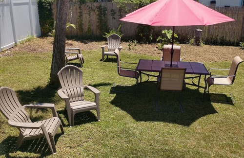 Marineland Acres House | Quiet Cozy Beachside CottagenScott's Beachside Rental