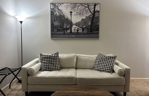 Buford House | Quiet, Cozy Bedroom + Living Room in Buford with AC