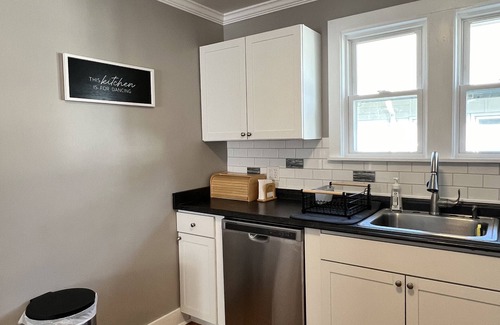 Utica House | Quiet & Cozy—Entire House—NO cleaning fee