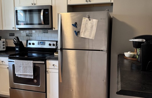 Utica House | Quiet & Cozy—Entire House—NO cleaning fee