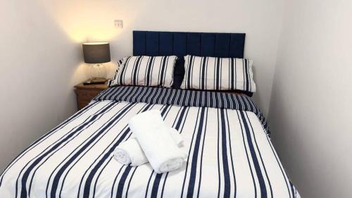 Sheffield House | Quiet, Cozy Flat & Garden In Leafy Sheffield Area