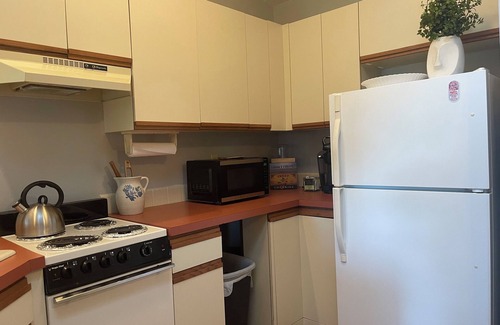 Bettendorf Condo | Quiet & Cozy Pet-Friendly Condo with Pool & Garage