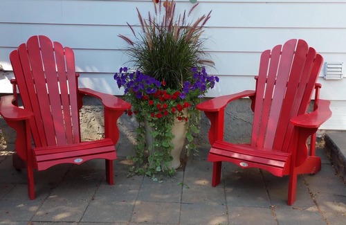 Southeast Edmonton House | Quiet crescent, cozy suite, easy road/bus access, TV, cable, Internet