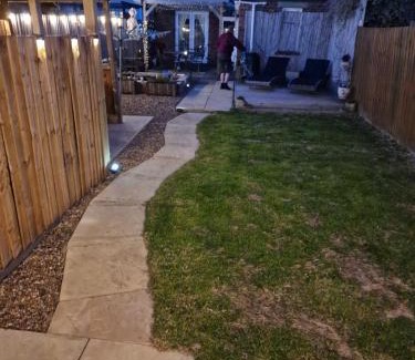 Rushden House | Quiet cul de sac Rushden