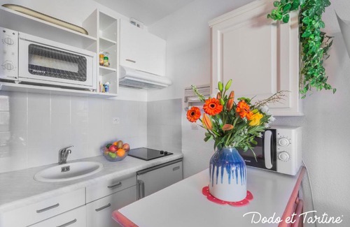 Les Bormettes Apartment | Quiet cute 1 bedroom with terrace - Dodo et Tartine