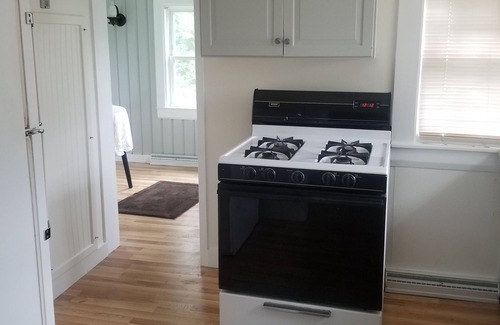 Wareham Center Cottage | Quiet Doll Cottage..