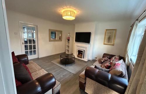 Birmingham House | Quiet Double room near Queen Elizabeth hospital and University