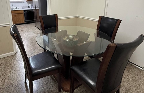 Statesboro House | Quiet Downtown - Very close to GSU & Downtown. Lots of parking for tailgating