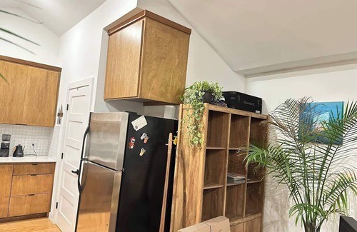 Rosewood House | Quiet East Austin Home