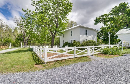 Elkton House | Quiet Farmhouse on 77 Acres Near Shenandoah River!