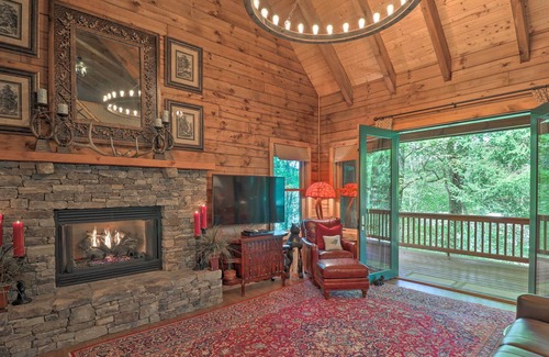 Glenville House | Quiet Forest Hideaway w/ Deck & Near Hiking!
