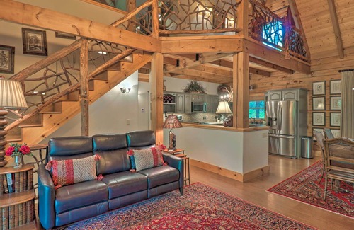 Glenville House | Quiet Forest Hideaway w/ Deck & Near Hiking!