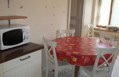 Fougerolles Cottage | Quiet cottage in Fougerolles, perfect for families
