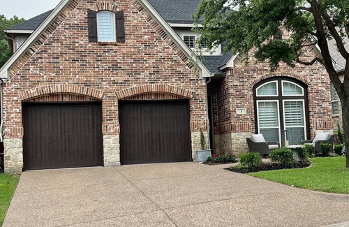 Westlake House | Quiet gated villa, close to major employers & many dining options.