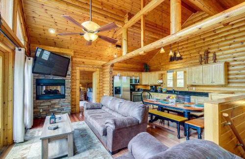Pittman Center House | Quiet Gatlinburg Cabin with Lookout Decks and Hot Tub!