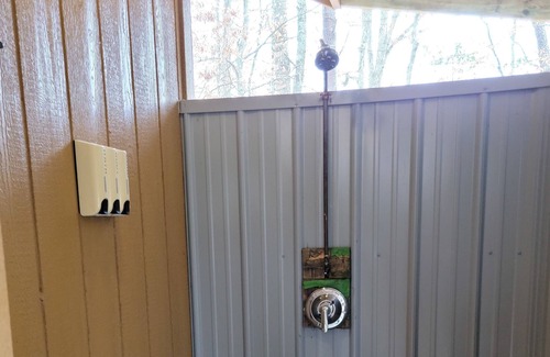 Wilder Cabin | Quiet Get-a-Way Cabin at The Retriever Retreat