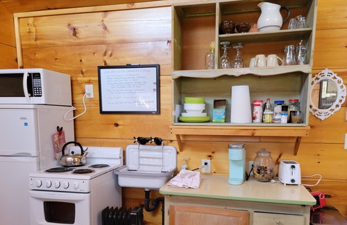 Wilder Cottage | Quiet Get-a-Way Cottage at The Retriever Retreat