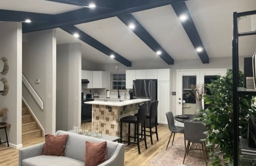 Beckett Ridge House | Quiet, great area perfect for business or family