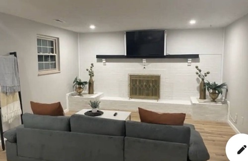 Beckett Ridge House | Quiet, great area perfect for business or family