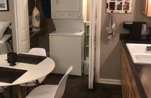 Radnor Cottage | Quiet guest house 4 miles from Broadway. 30 night minimum