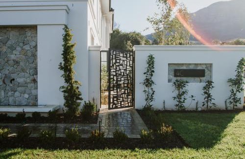 Somerset West Apartment | Quiet Hideaway