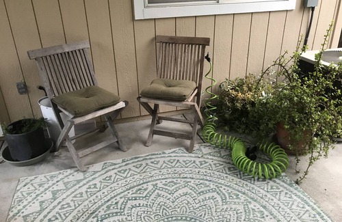 Healdsburg Apartment | Quiet home, comfortable, private bathroom