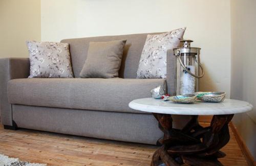 Nea Propontida Apartment | Quiet home in Nea Gonia off the beaten track